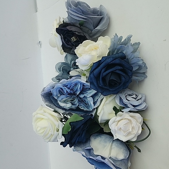 Forever Flowers bundle wedding roses and tulips - Picture 9 of 9